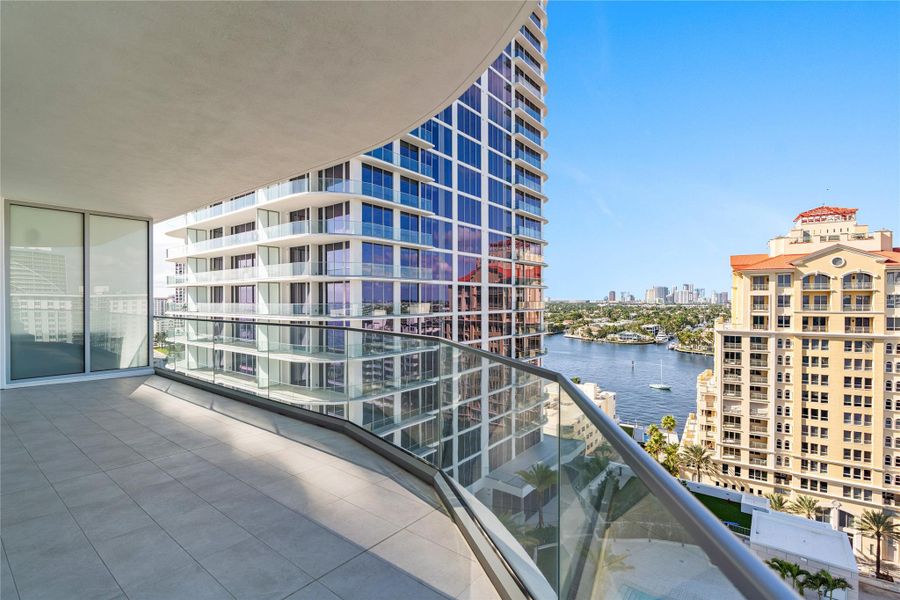 Condo located in Fort Lauderdale, FL showcasing its design and architecture (Image 30).