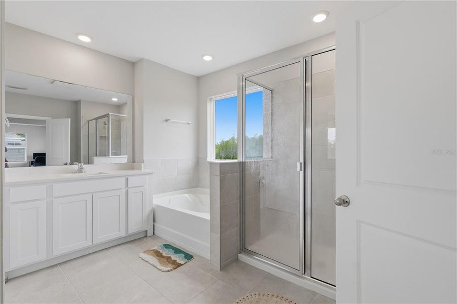 Furnished interior view inside a new home in Deerbrook, Land O' Lakes (Image 34).