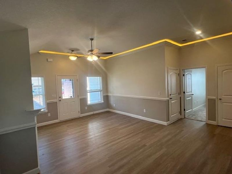 Spacious, unfurnished interior of a new home in Cleveland Meadows, Spartanburg (Image 9).