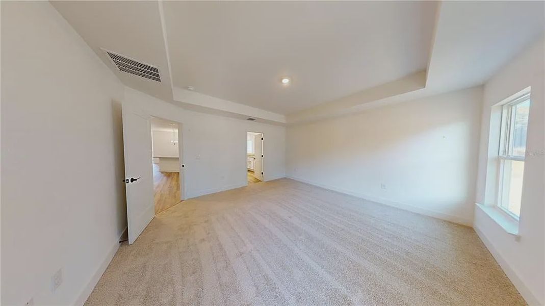 Spacious, unfurnished interior of a new home in Briarwood, Alachua (Image 18).