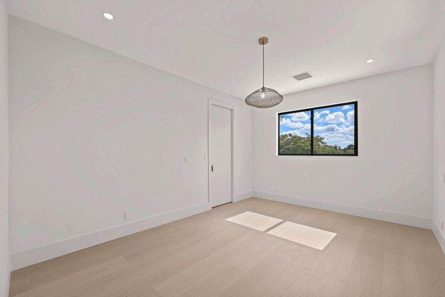 1701 North Swinton Ave - 49.jpg-SMALL