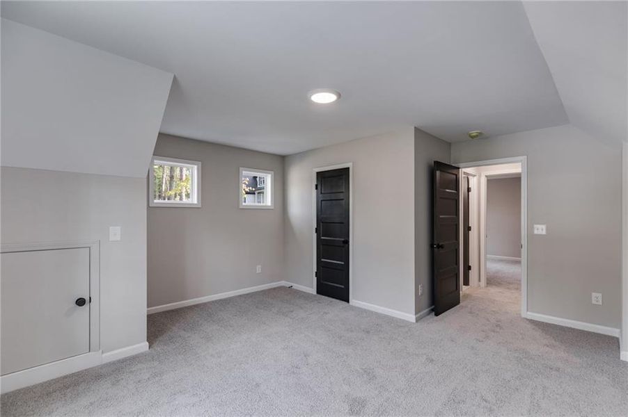 Spacious, unfurnished interior of a new home in Liberty Station, Bremen (Image 19).