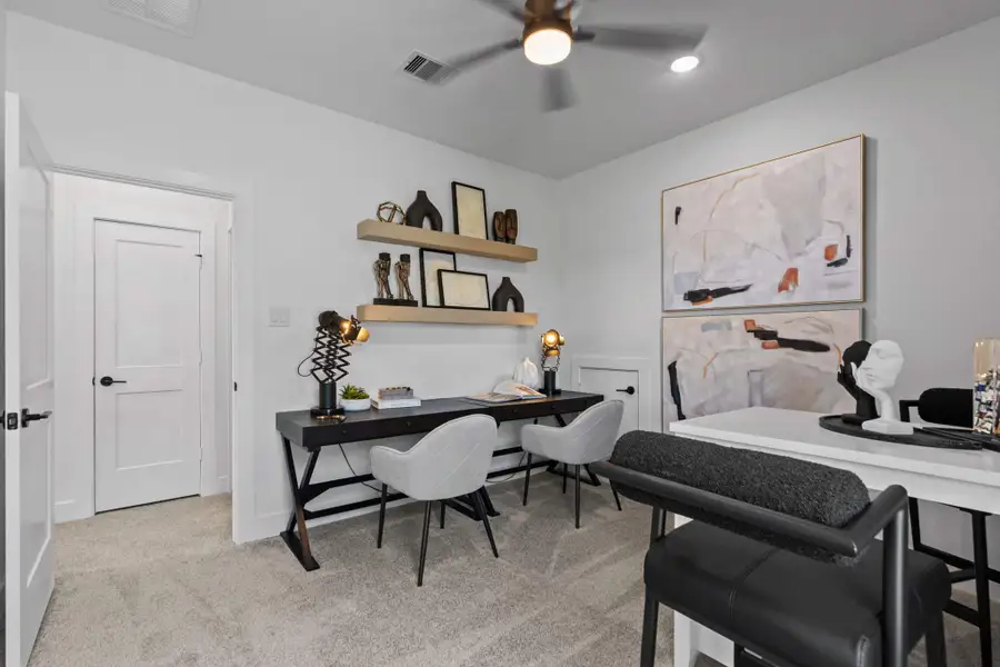 Furnished interior view inside a new home in Evergreen, Conroe (Image 43). Furnished interior view inside a new home in Evergreen, Conroe (Image 43).