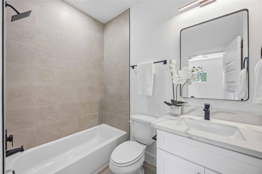 Furnished interior view inside a new home in , Houston (Image 5). Furnished interior view inside a new home in , Houston (Image 5).