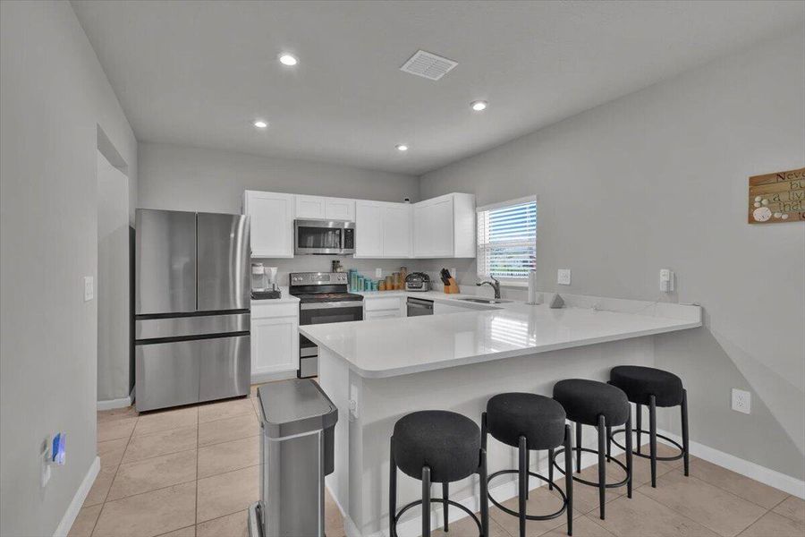 Eat-in bar with seating for four