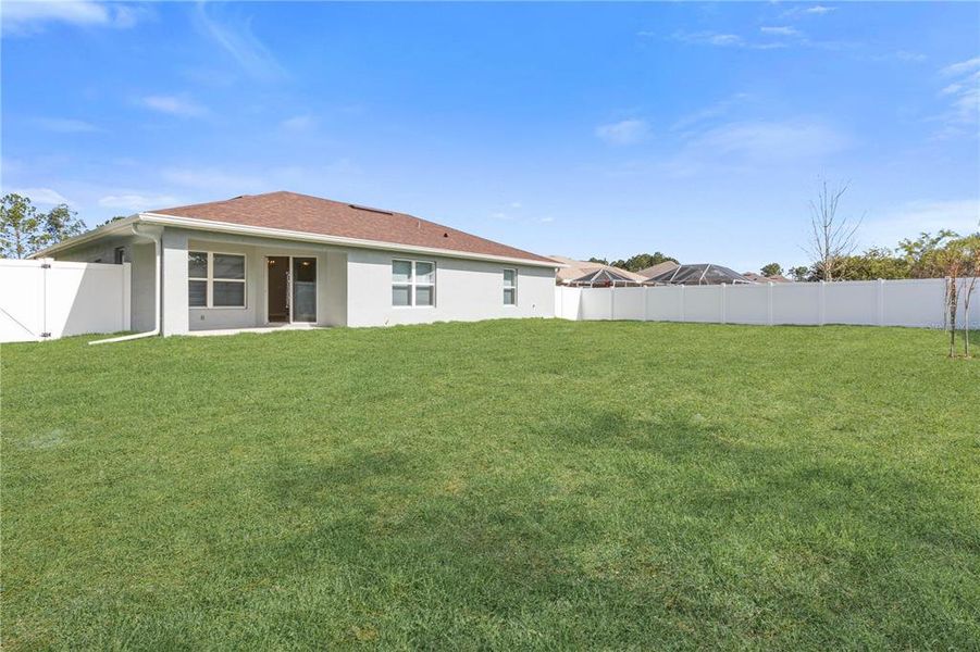 Exterior details and patio area of a home in , Palm Coast (Image 22).