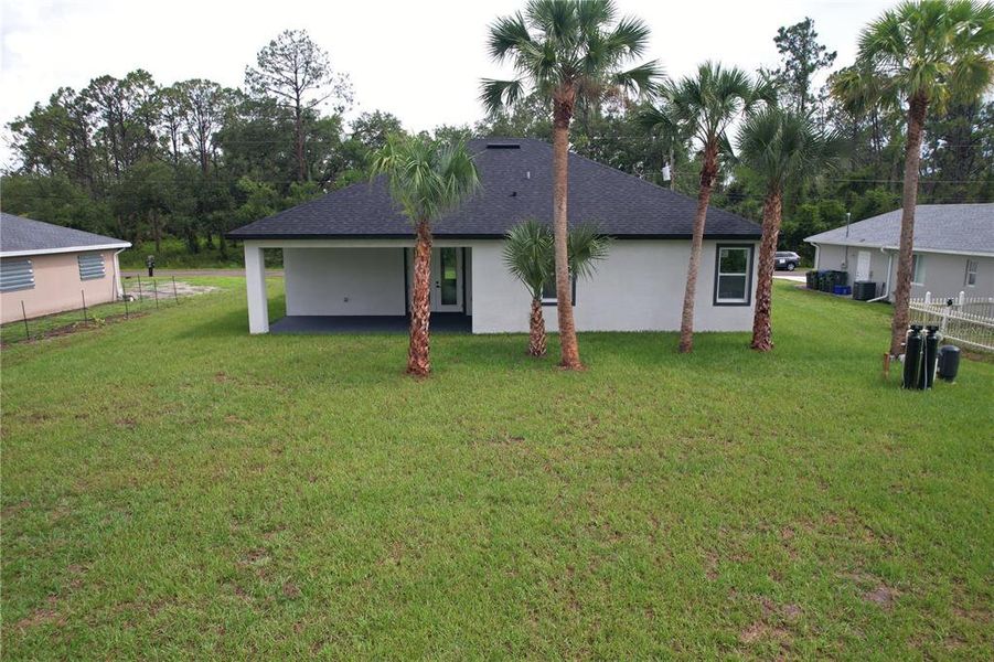 Exterior details and patio area of a home in , North Port (Image 3).