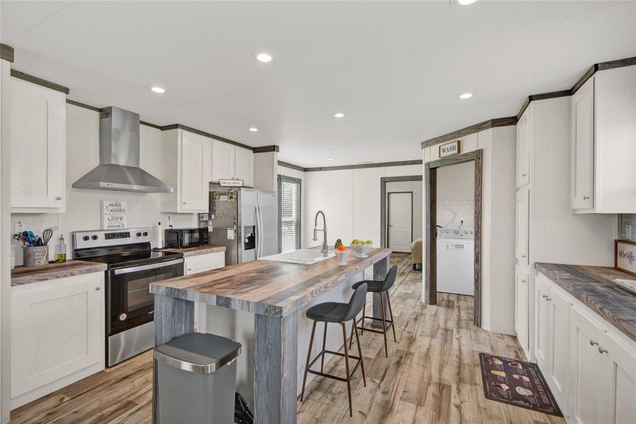Furnished interior view inside a new home in , Brazoria (Image 7).