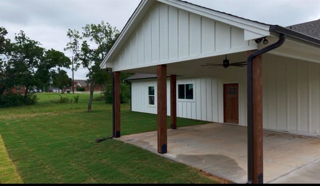 Exterior details and patio area of a home in , Bowie (Image 4).