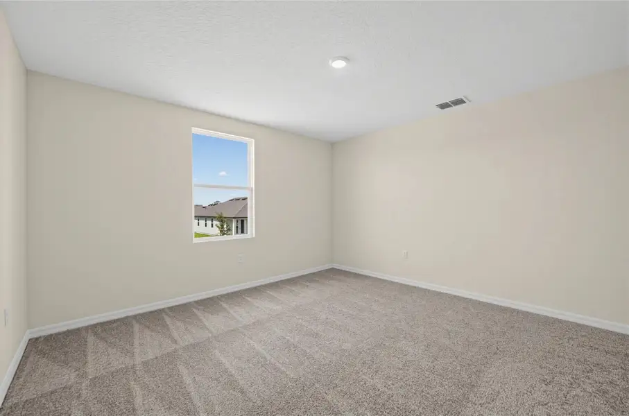 Spacious, unfurnished interior of a new home in Trailside, Mount Dora (Image 22).