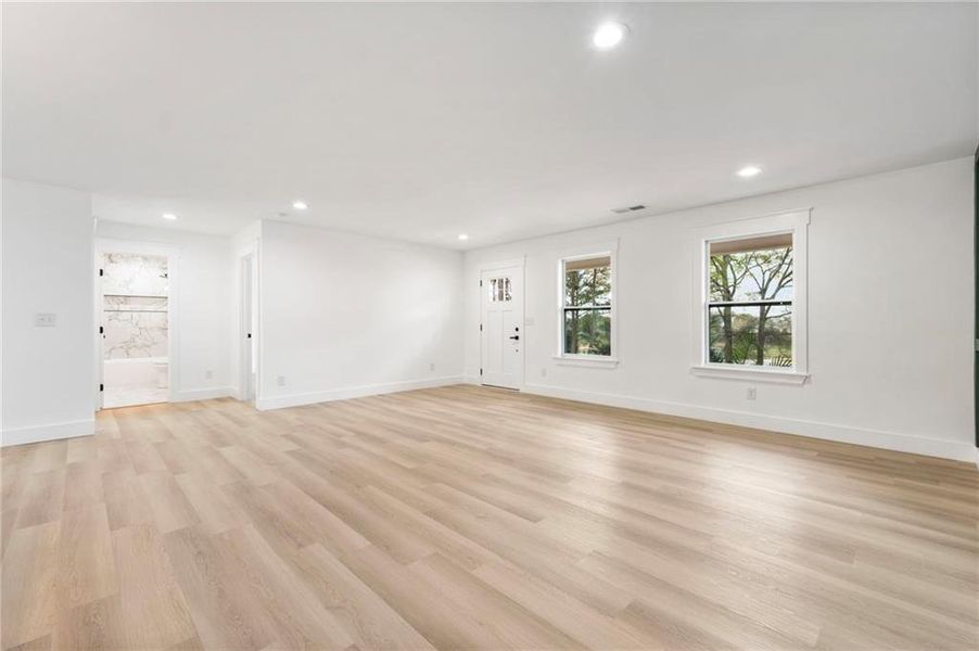 Spacious, unfurnished interior of a new home in , Cartersville (Image 18).