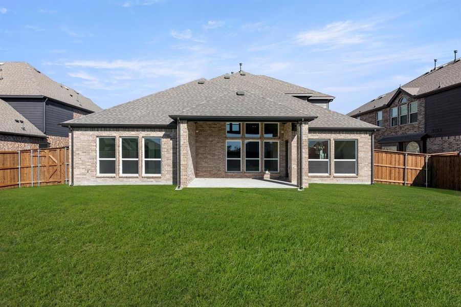 Exterior details and patio area of a home in Grayhawk Addition, Forney (Image 20). Exterior details and patio area of a home in Grayhawk Addition, Forney (Image 20).