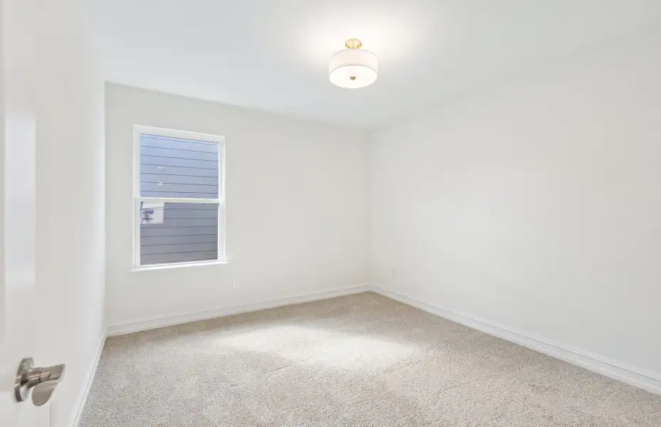 Spacious, unfurnished interior of a new home in Treeline, Justin (Image 18).
