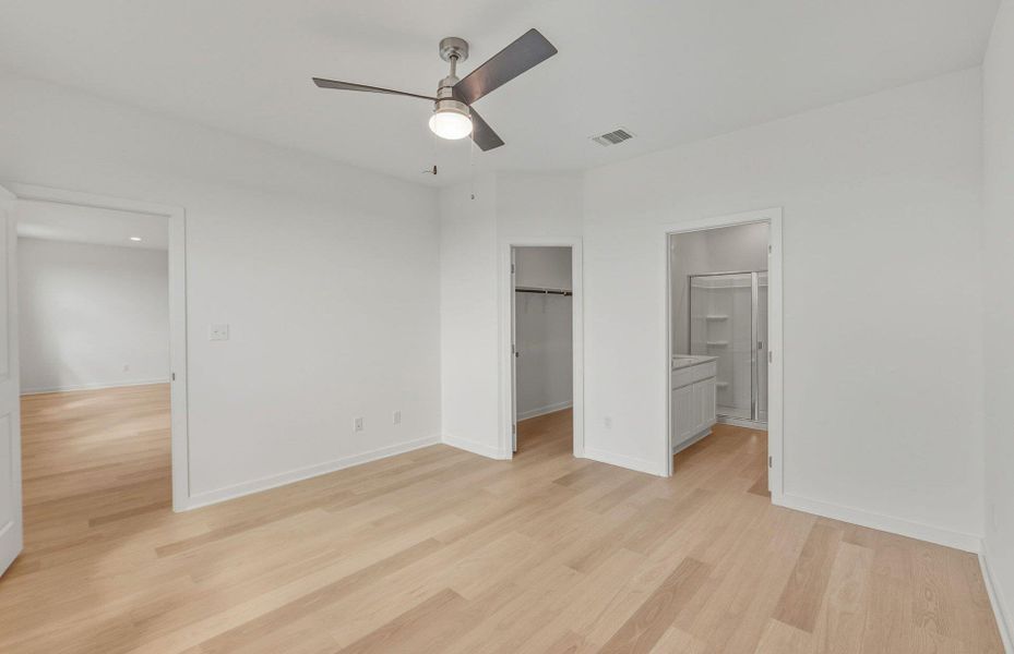 Spacious, unfurnished interior of a new home in Alto, San Marcos (Image 13).