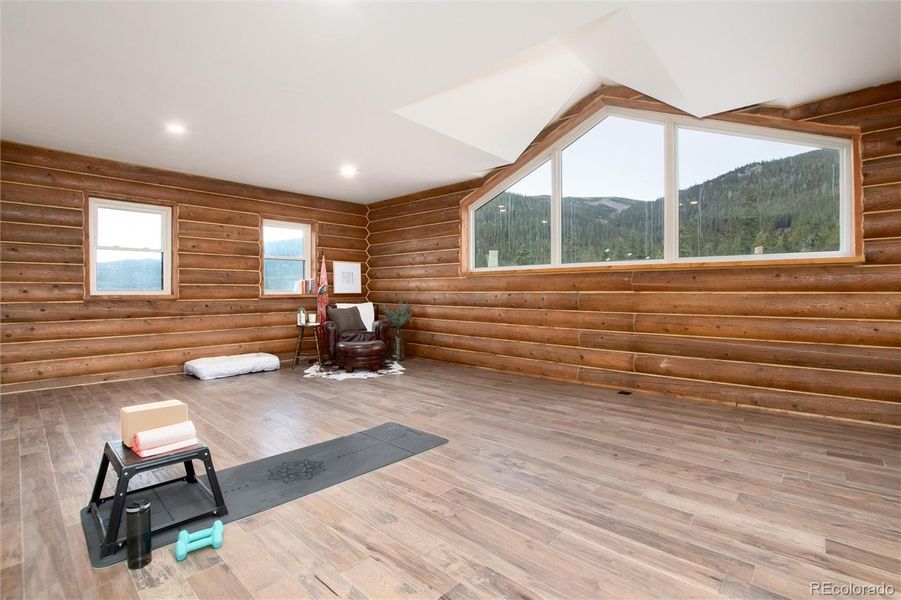 Furnished interior view inside a new home in , Idaho Springs (Image 13).