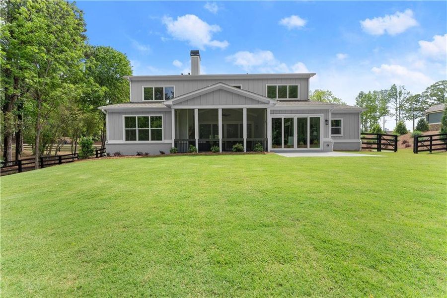 Exterior details and patio area of a home in , Gainesville (Image 40).