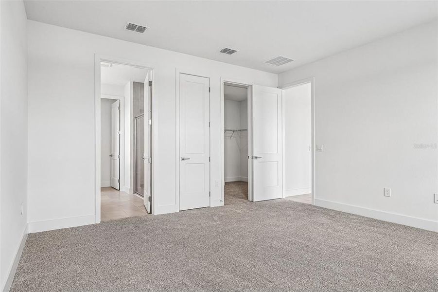 Spacious, unfurnished interior of a new home in Lakeside at Satilla, St. Cloud (Image 28).