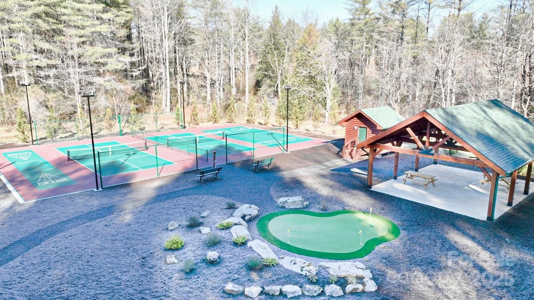 Image 21 of a home in .