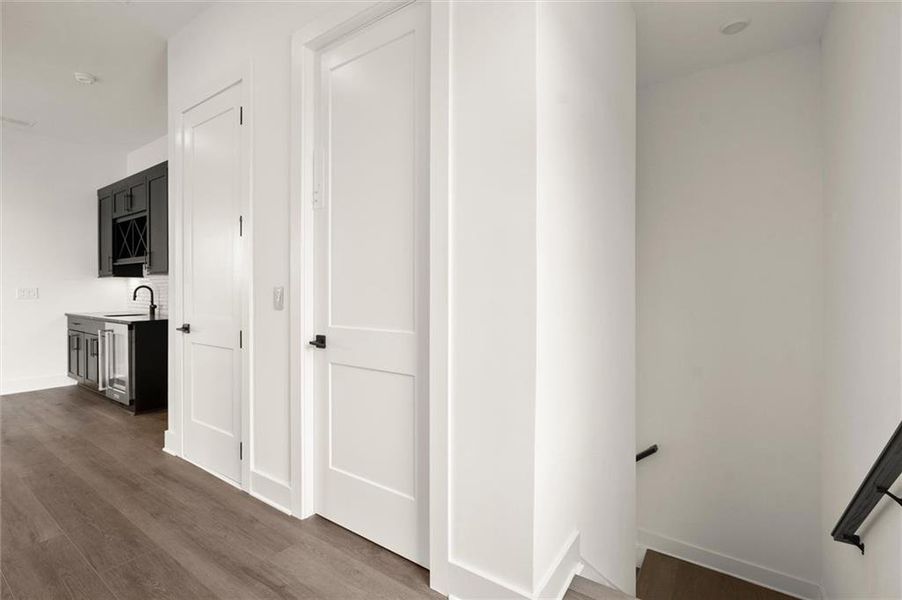 Spacious, unfurnished interior of a new home in , Alpharetta (Image 40).