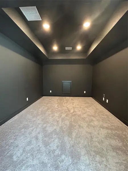 Spacious, unfurnished interior of a new home in Fulshear Lakes - 60', Fulshear (Image 17). Spacious, unfurnished interior of a new home in Fulshear Lakes - 60', Fulshear (Image 17).