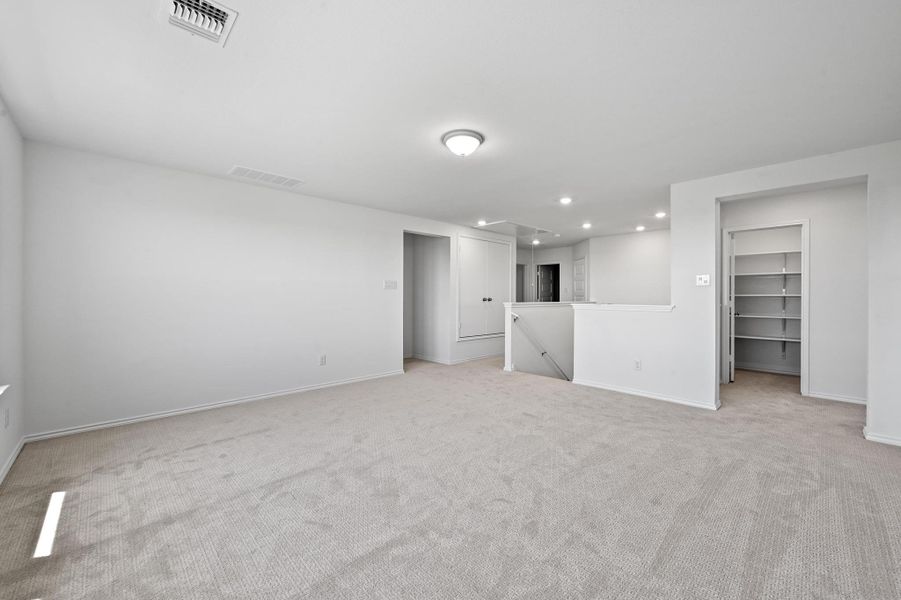 Spacious, unfurnished interior of a new home in Salerno - Classic Collection, Round Rock (Image 28). Spacious, unfurnished interior of a new home in Salerno - Classic Collection, Round Rock (Image 28).