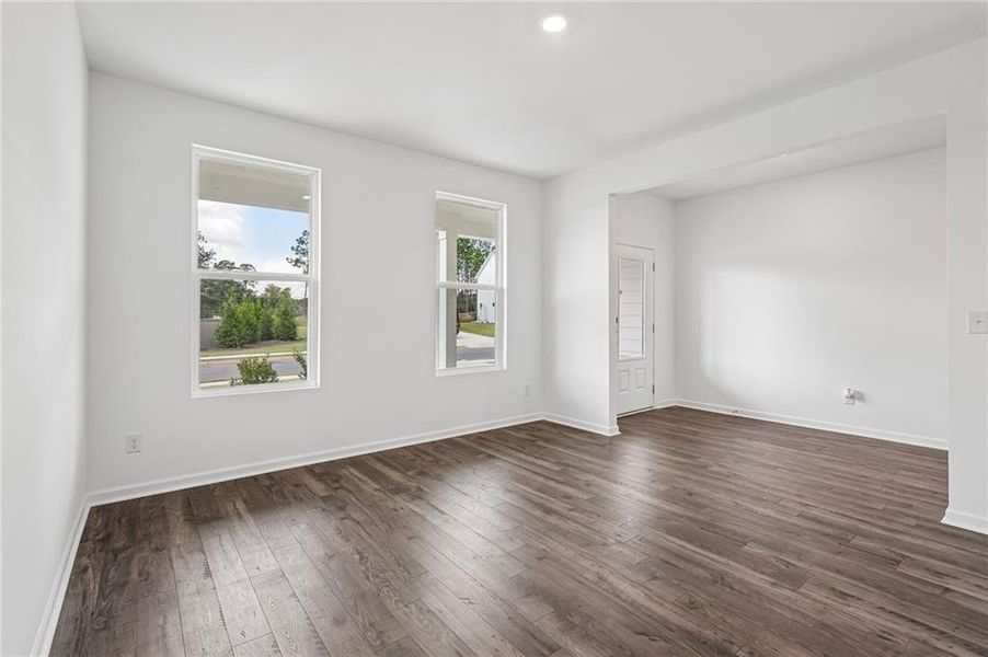 Spacious, unfurnished interior of a new home in Heritage River, Euharlee (Image 44). Spacious, unfurnished interior of a new home in Heritage River, Euharlee (Image 44).