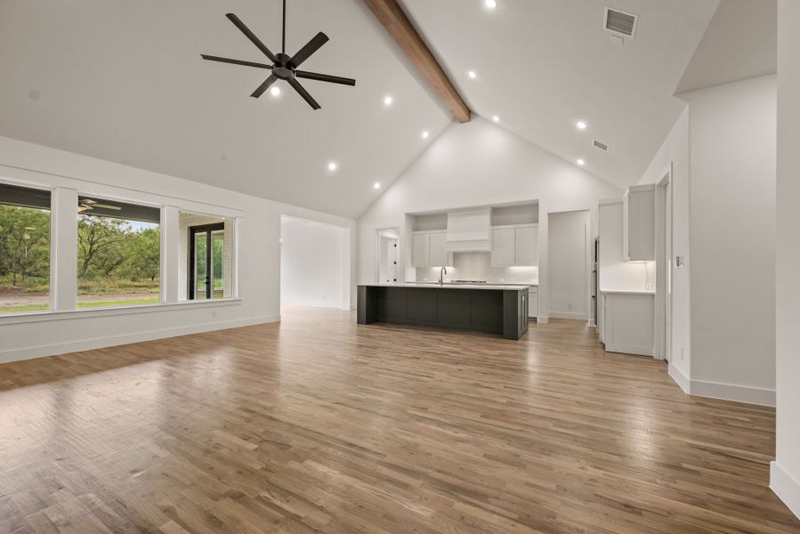 Spacious, unfurnished interior of a new home in Rolling Creek Ranch, Aledo (Image 29). Spacious, unfurnished interior of a new home in Rolling Creek Ranch, Aledo (Image 29).