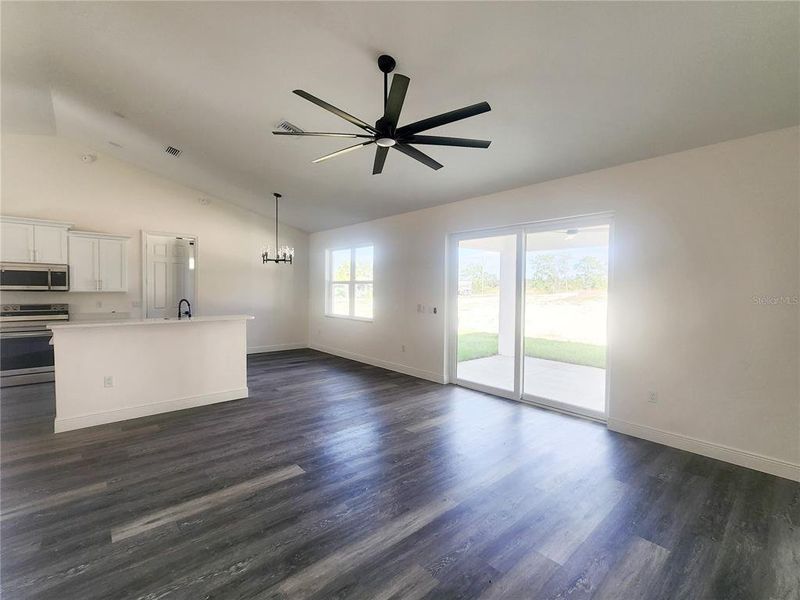 Spacious, unfurnished interior of a new home in , Dunnellon (Image 16).