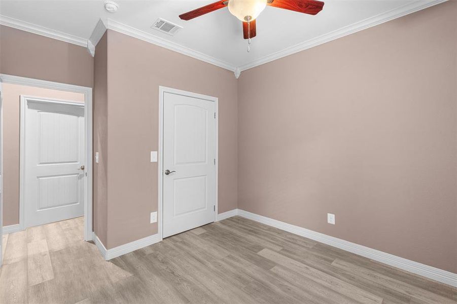 Spacious, unfurnished interior of a new home in , Corsicana (Image 22).