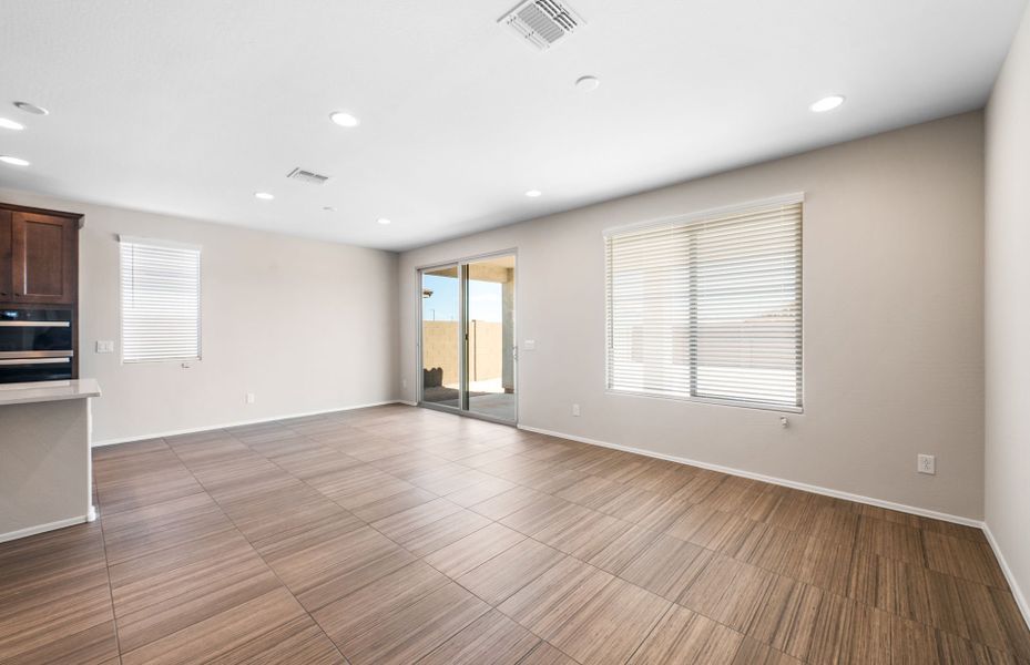 Spacious, unfurnished interior of a new home in Sun City Anthem at Merrill Ranch, Florence (Image 15). Spacious, unfurnished interior of a new home in Sun City Anthem at Merrill Ranch, Florence (Image 15).