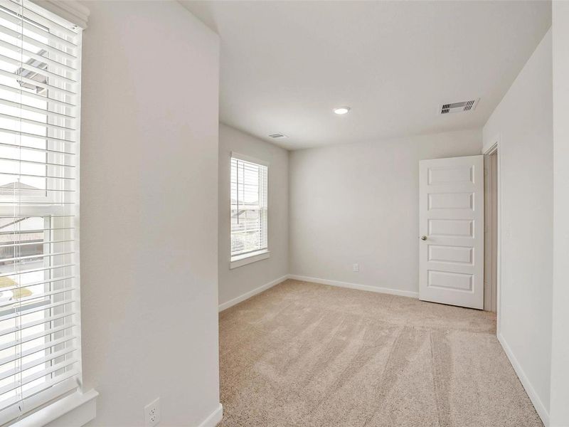 Spacious, unfurnished interior of a new home in Lakes at Black Oak, Magnolia (Image 33). Spacious, unfurnished interior of a new home in Lakes at Black Oak, Magnolia (Image 33).