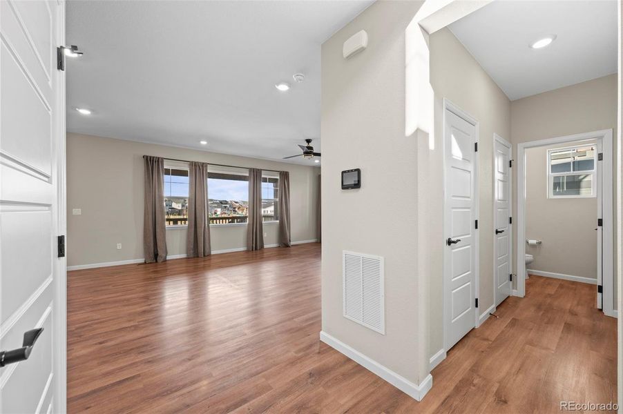 Spacious, unfurnished interior of a new home in , Aurora (Image 31).