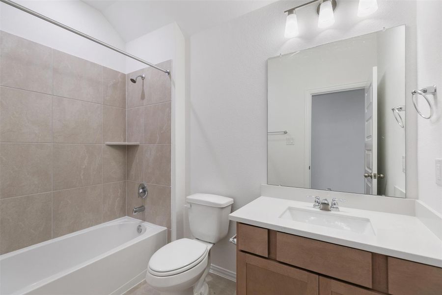 Furnished interior view inside a new home in Ellis Cove, Seabrook (Image 10).