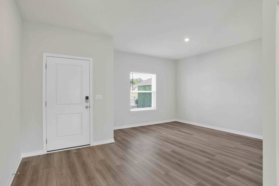 Representative unfurnished interior of a home built from the Sequoia by Maronda Homes in Bellview Pointe, Bellview (Image 14).