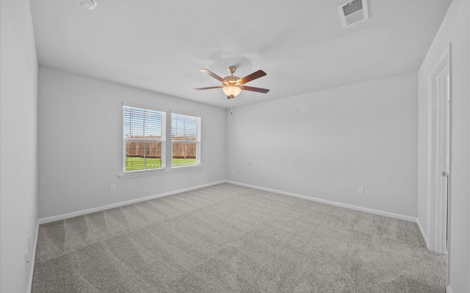Spacious, unfurnished interior of a new home in Crestview, Spartanburg (Image 25). Spacious, unfurnished interior of a new home in Crestview, Spartanburg (Image 25).
