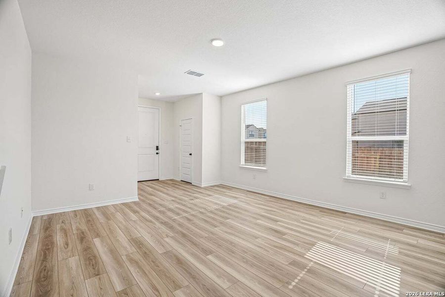Spacious, unfurnished interior of a new home in Legend Heights - Heritage Collection, New Braunfels (Image 11).