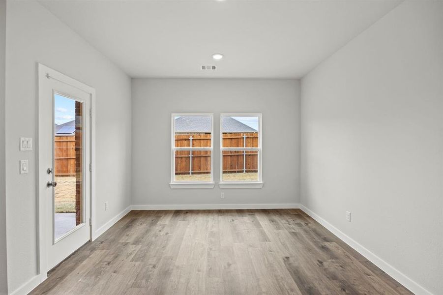 Spacious, unfurnished interior of a new home in Summerwood Estates, Red Oak (Image 15).