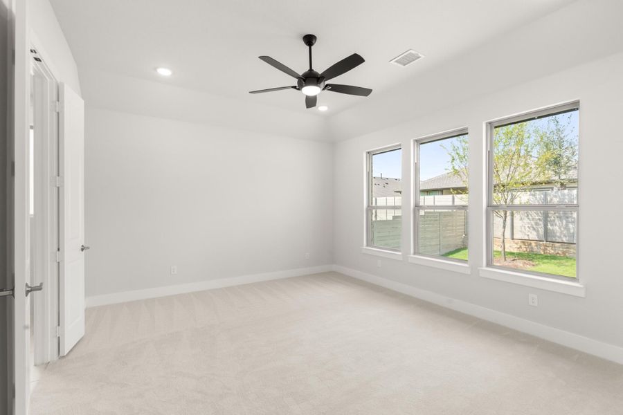 Spacious, unfurnished interior of a new home in Inspiration Collection 60 at Painted Tree, McKinney (Image 19). Spacious, unfurnished interior of a new home in Inspiration Collection 60 at Painted Tree, McKinney (Image 19).