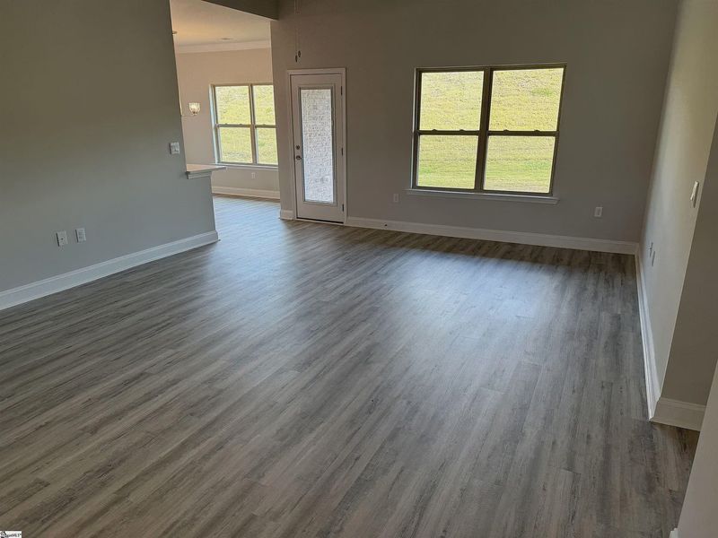 Spacious, unfurnished interior of a new home in Bracken Woods, Piedmont (Image 10).