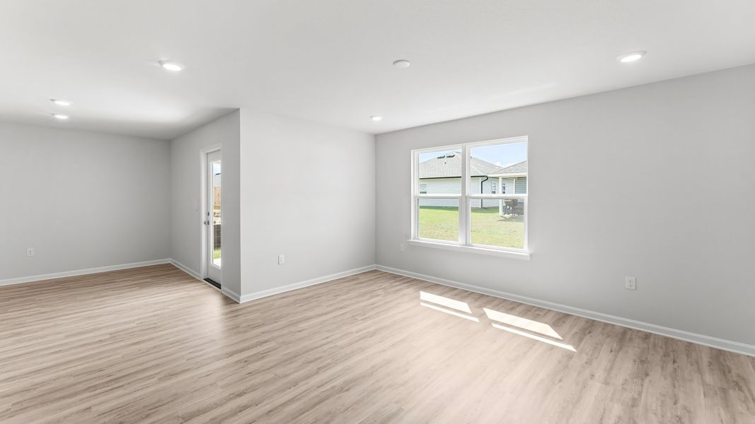 Spacious, unfurnished interior of a new home in Destini Lane, Panama City (Image 24).