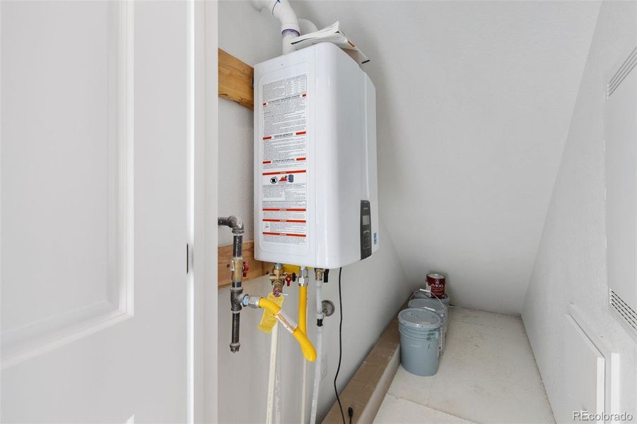 Image 27 of a home in Woodrose at Painted Prairie.