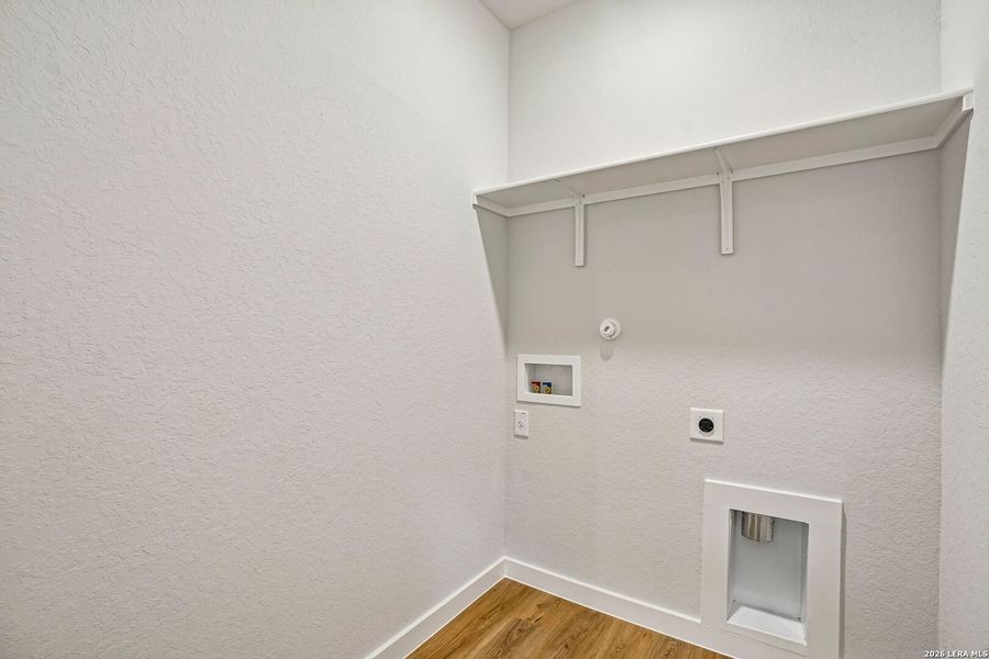 Spacious, unfurnished interior of a new home in , New Braunfels (Image 33). Spacious, unfurnished interior of a new home in , New Braunfels (Image 33).