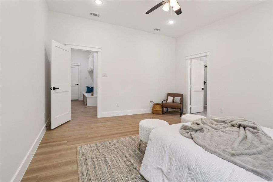 Furnished interior view inside a new home in , Euless (Image 33). Furnished interior view inside a new home in , Euless (Image 33).