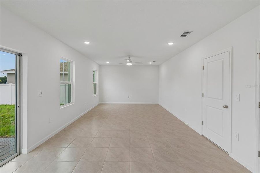 Spacious, unfurnished interior of a new home in Aspire at Canter Creek, Davenport (Image 17). Spacious, unfurnished interior of a new home in Aspire at Canter Creek, Davenport (Image 17).
