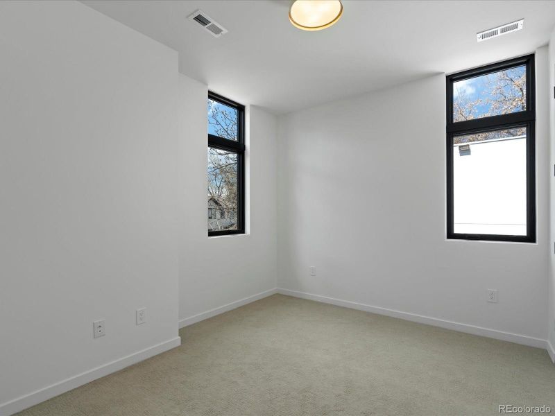 Spacious, unfurnished interior of a new home in , Denver (Image 24).