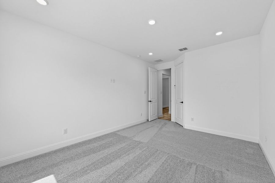 Spacious, unfurnished interior of a new home in South Oak, Lakewood Village (Image 25).