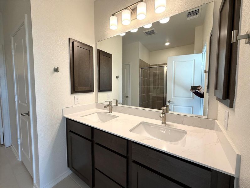 Furnished interior view inside a new home in River Bluff, Leander (Image 9).