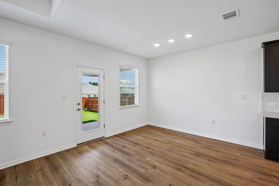 Spacious, unfurnished interior of a new home in Lisso, Pflugerville (Image 19).
