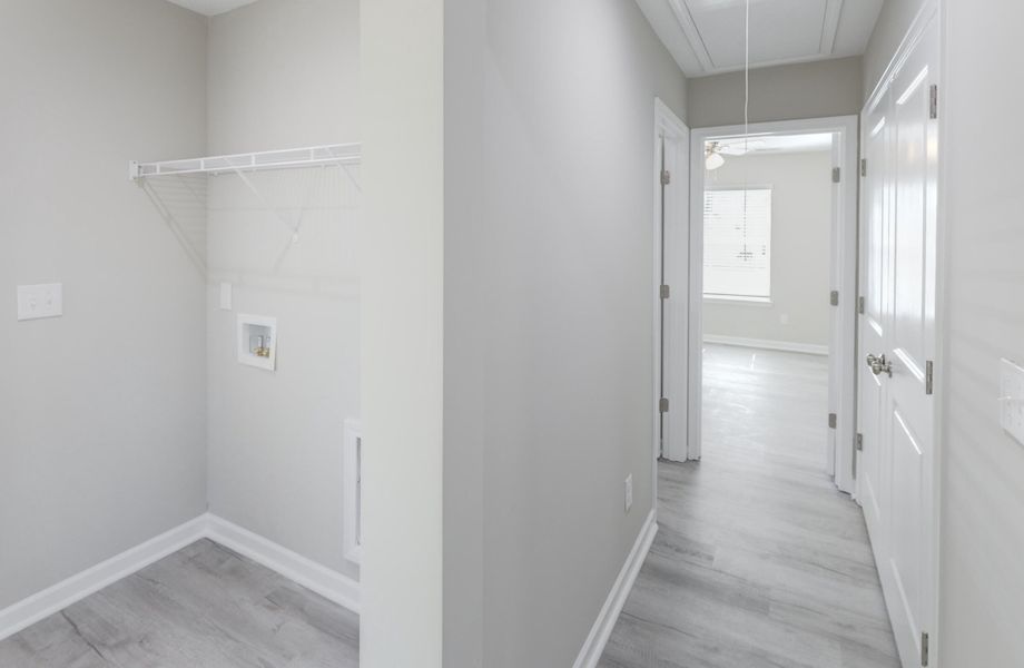 Spacious, unfurnished interior of a new home in , Walterboro (Image 18).