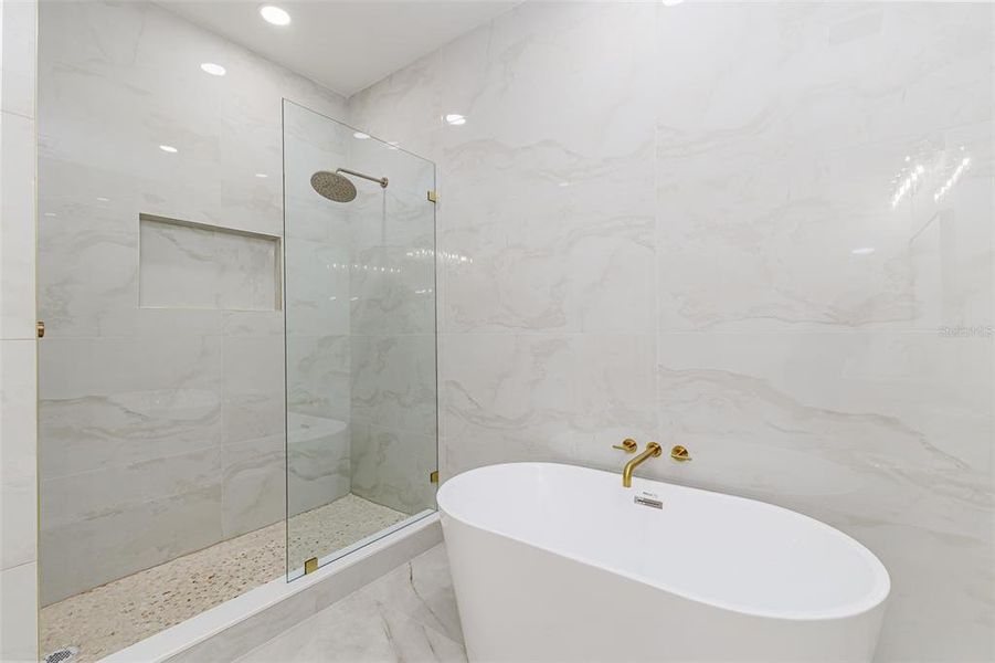 Furnished interior view inside a new home in , Tampa (Image 6).